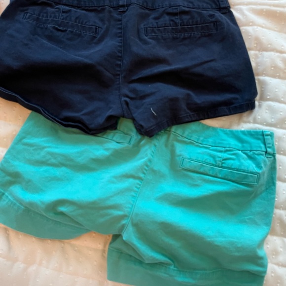 Pair of American Eagle shorts size 8 and 10 - Picture 2 of 4